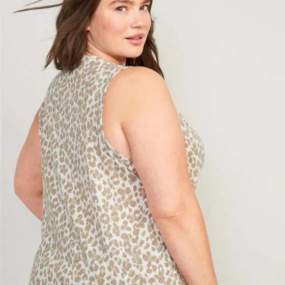 Plus Size Leopard Tank - Picture 2 of 7